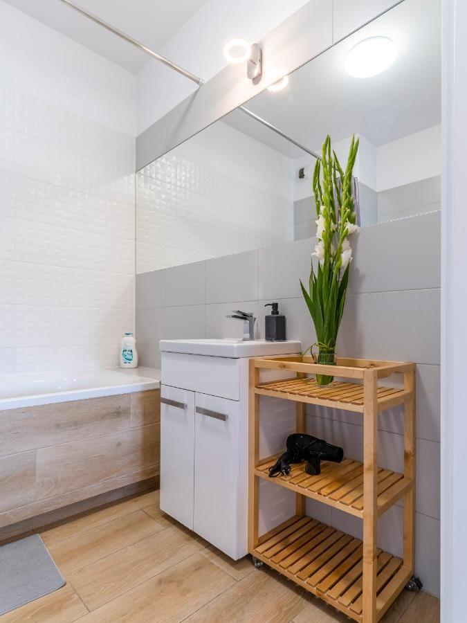 First -- Green Zoliborz Apartment 1 ワルシャワ エクステリア 写真